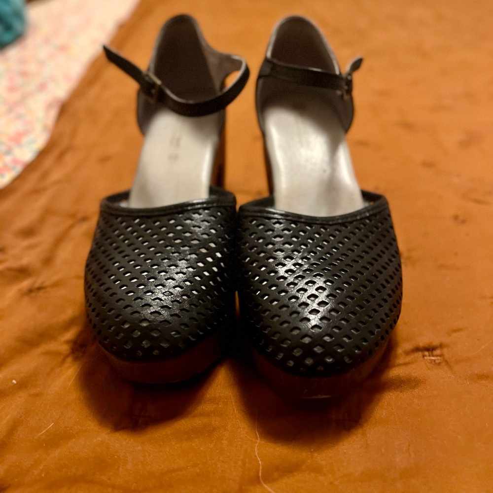 Eric Michael Black Leather and Wood Clog Heels - Picture 2 of 10